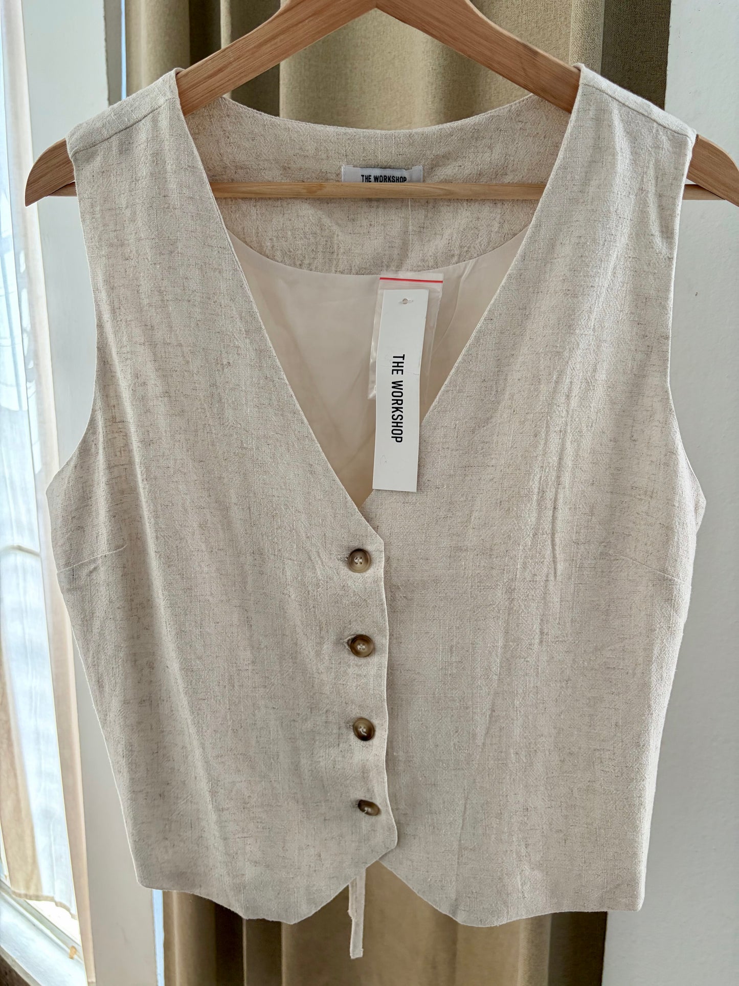 Cream vest (Size L)